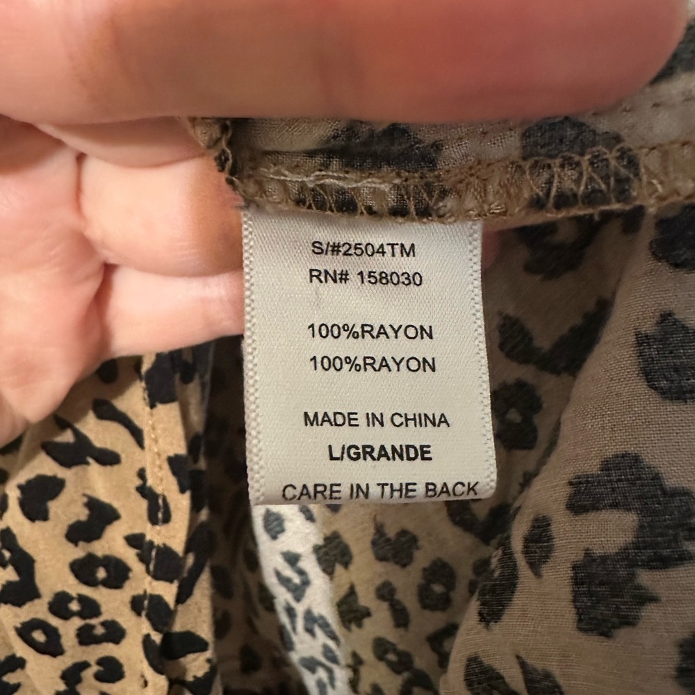 🐆Leopard Print Tie-Front Blouse - Picture 7 of 8